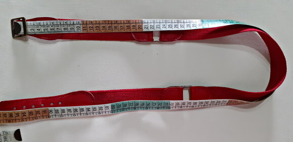 Cinto de Couro e Cadarço Vermelho