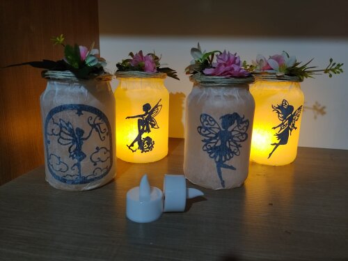 Luminária de Fadas com flores na tampa