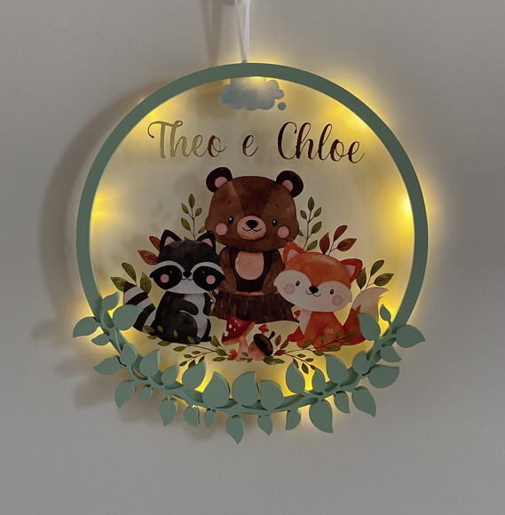 Enfeite Porta Maternidade Floresta Acrílico e Espelho Led