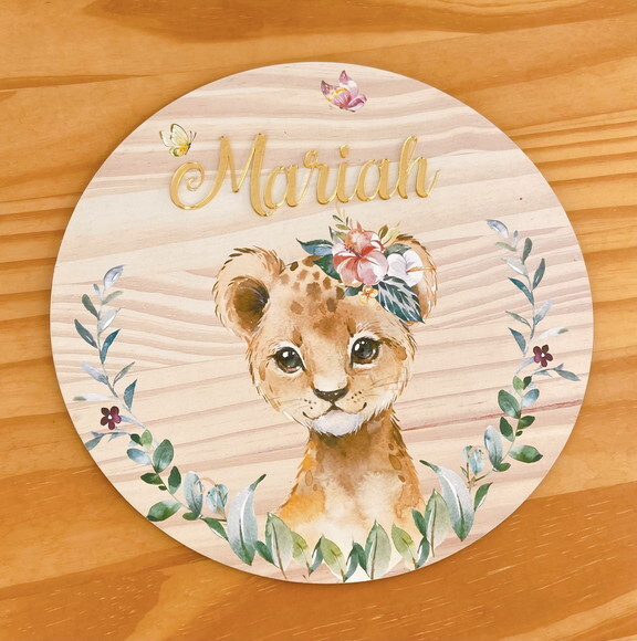 Enfeite Porta Maternidade Leoa mdf e Espelho