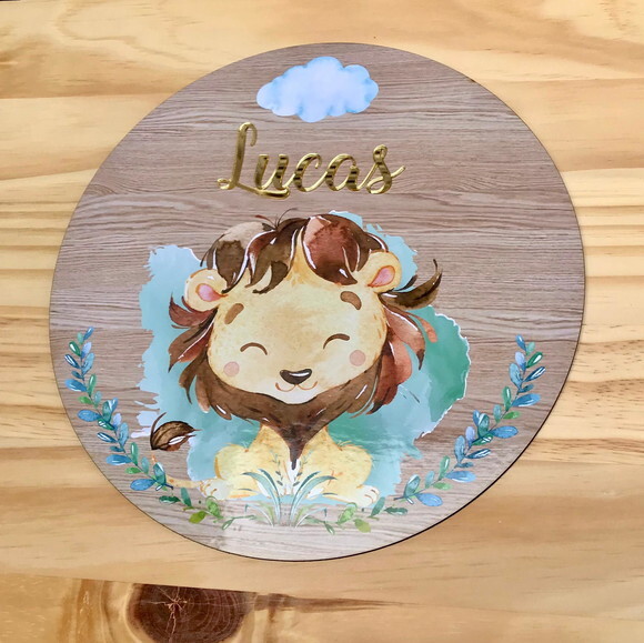 Placa Enfeite Porta Maternidade Leão MDF Nome Espelhado