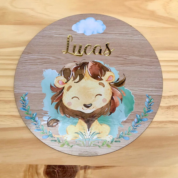 Placa Enfeite Porta Maternidade Leão MDF Nome Espelhado