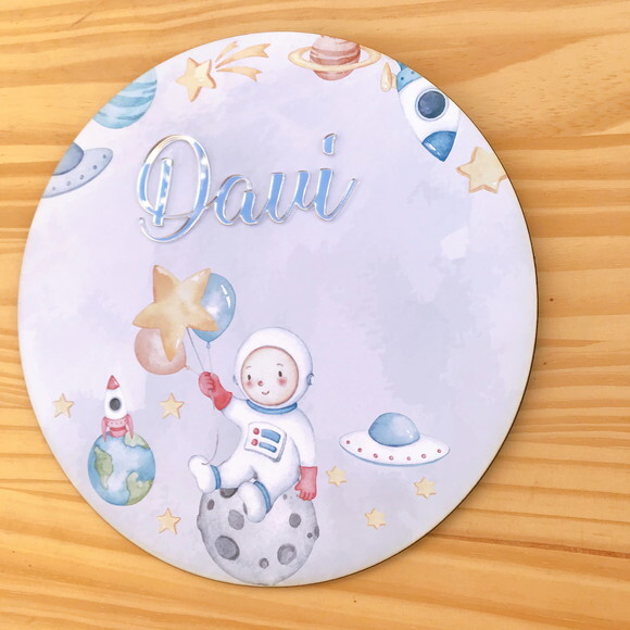 Placa Porta Maternidade Astronauta MDF Nome Espelhado