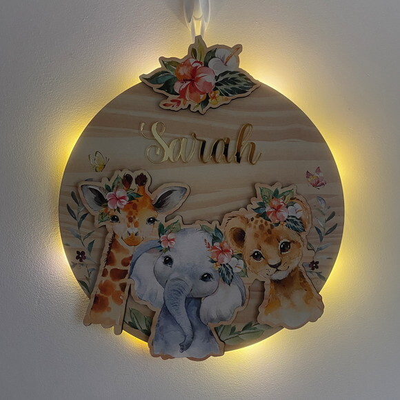 Porta Maternidade 3d Safari Menina Led e Espelho