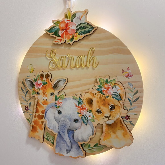 Porta Maternidade 3d Safari Menina Led e Espelho