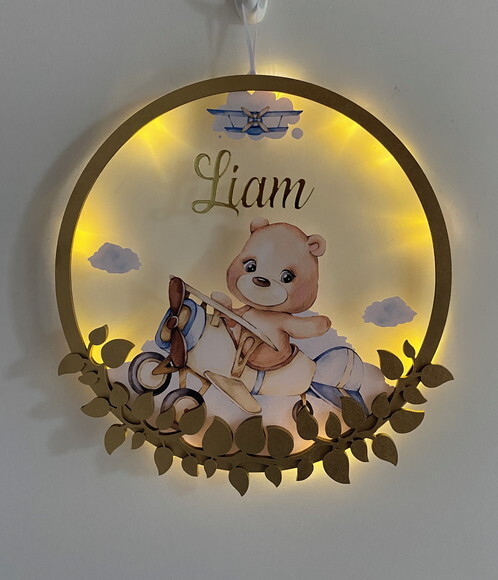 Porta Maternidade Aviador Acrílico e Espelho Led