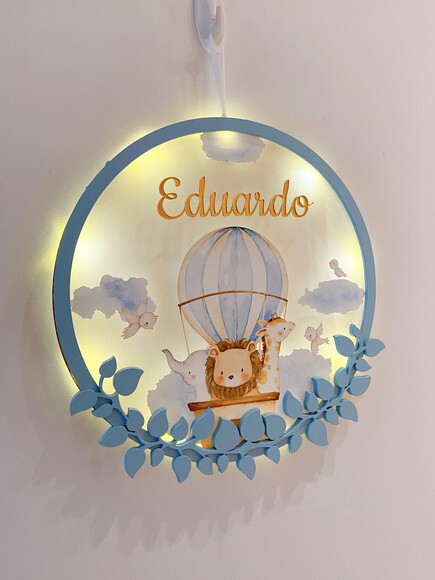 Porta Maternidade Balão Safari Acrílico e Espelho Led