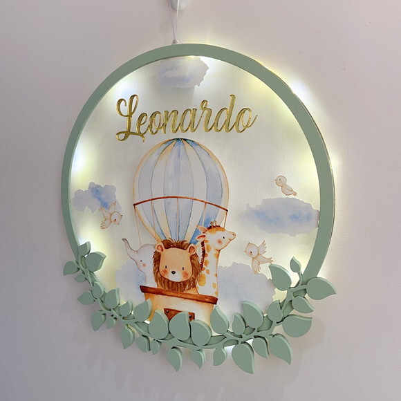 Porta Maternidade Balão Safari Acrílico e Espelho Led