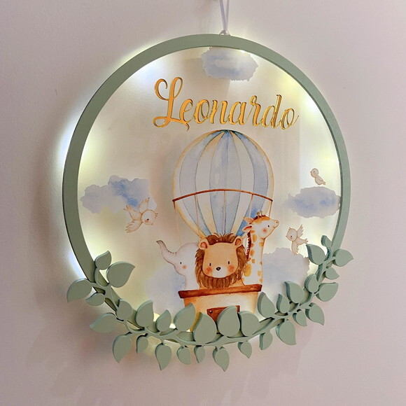 Porta Maternidade Balão Safari Acrílico e Espelho Led
