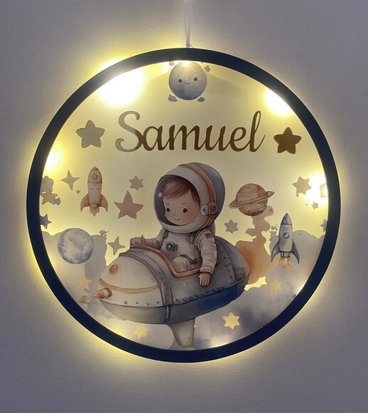 Porta Maternidade Led Astronauta Acrílico e Espelho