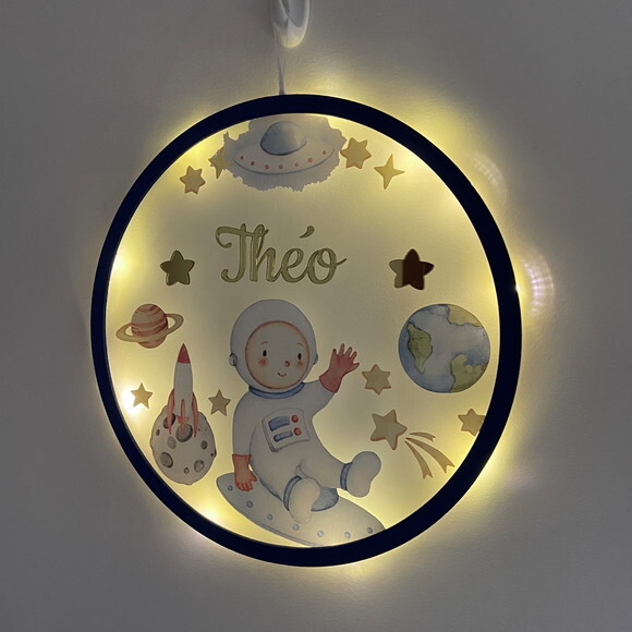 Porta Maternidade Led Astronauta Acrílico e Espelho