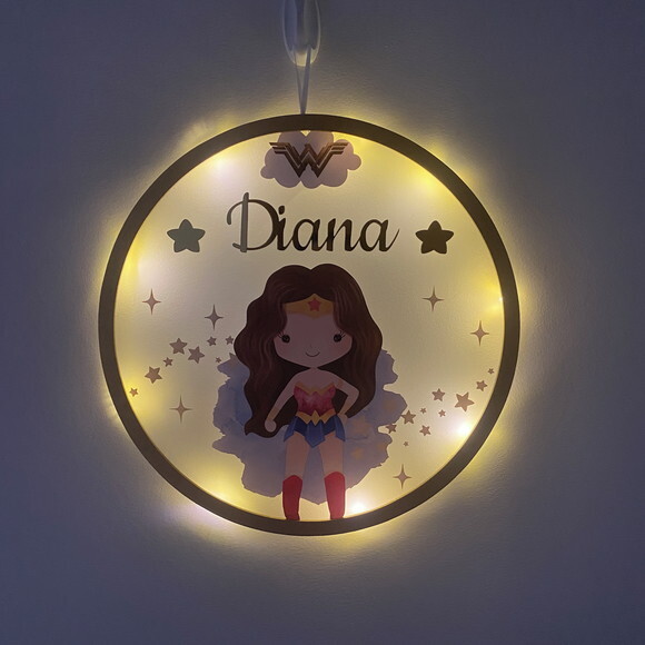 Porta Maternidade Led Mulher Maravilha Acrílico e Espelho