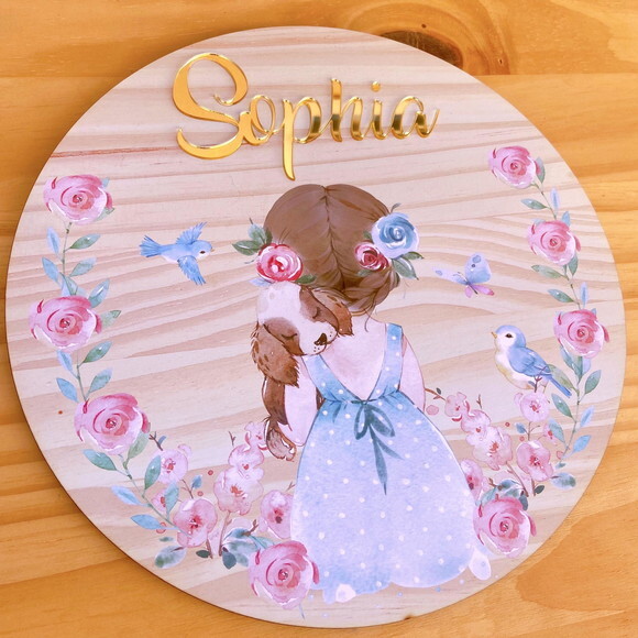Porta Maternidade Menina no Jardim MDF e Espelho