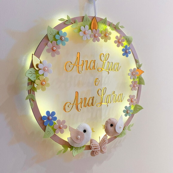 Porta Maternidade Pássaros Led Acrílico e Espelho Dourado