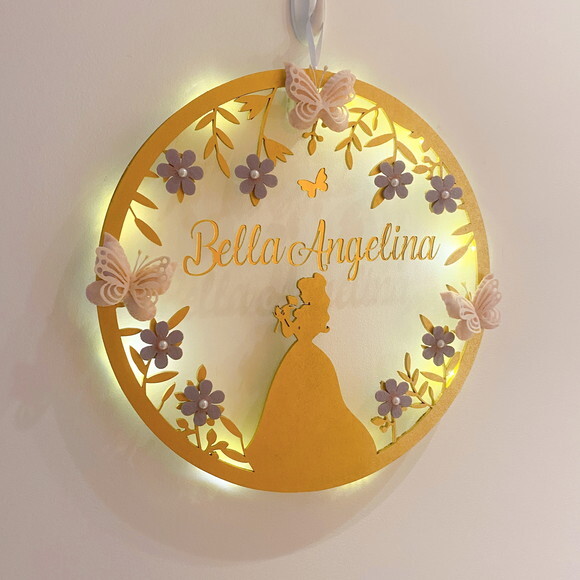 Porta Maternidade Princesa Bela Led Acrílico e Espelho