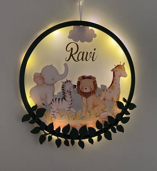 Porta Maternidade Safari Acrílico e Led