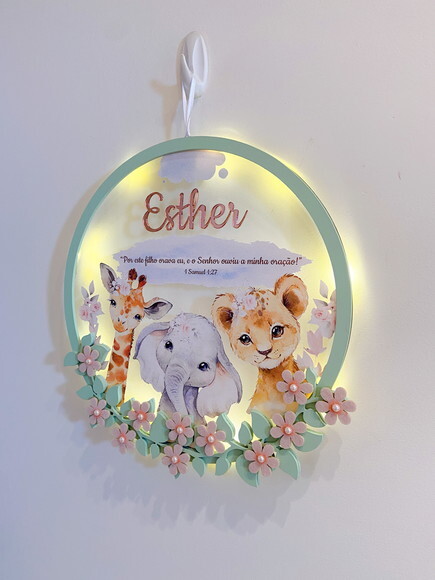 Porta Maternidade Safari Menina Acrílico e Espelho Led