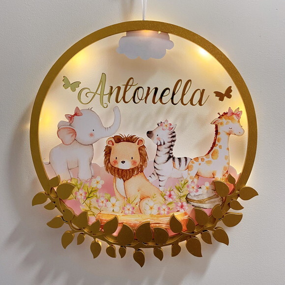 Porta Maternidade Safari Menina Acrílico e Led