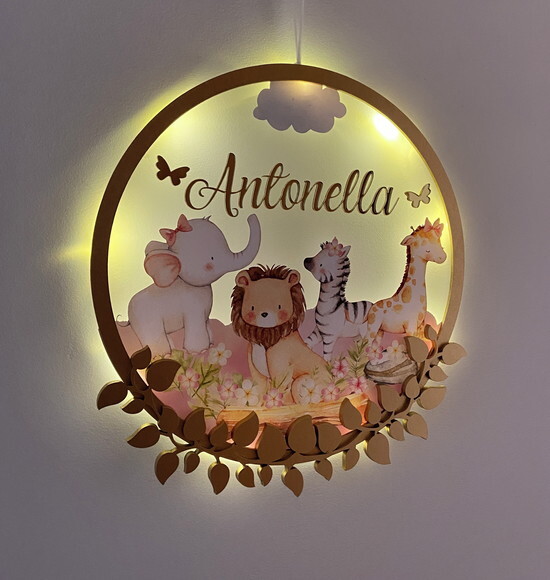 Porta Maternidade Safari Menina Acrílico e Led