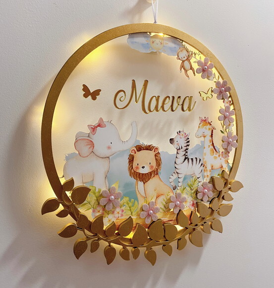 Porta Maternidade Safari Menina Acrílico e Led