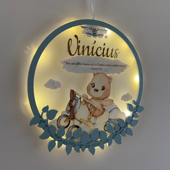 Porta Maternidade Ursinho Aviador Acrílico e Espelho Led