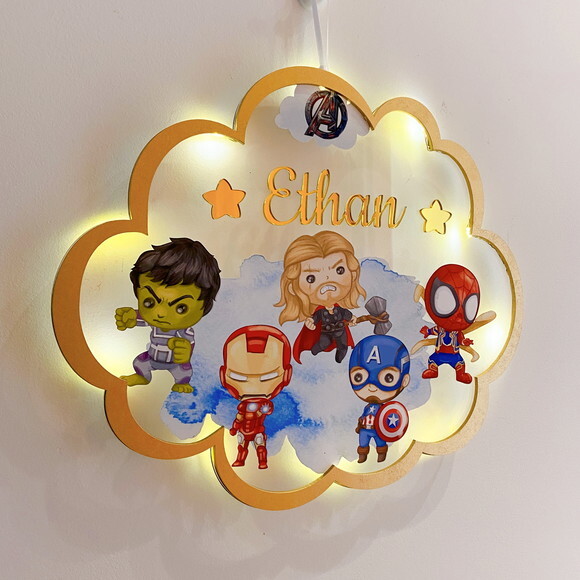 Porta Maternidade Vingadores Led Acrílico e Espelho