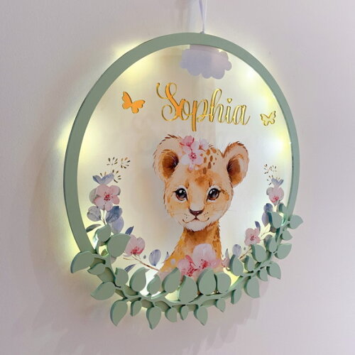 Enfeite Porta Maternidade Led Leoa Acrílico e Espelho
