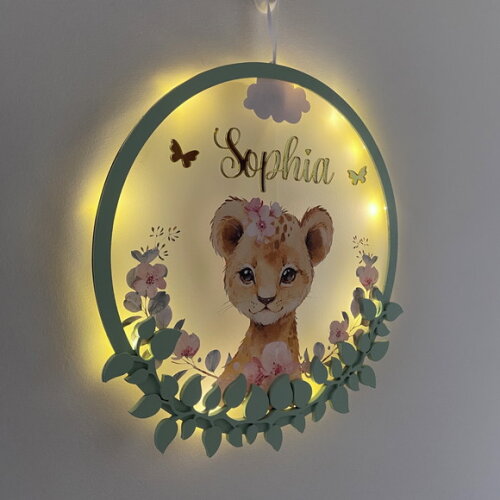Enfeite Porta Maternidade Led Leoa Acrílico e Espelho