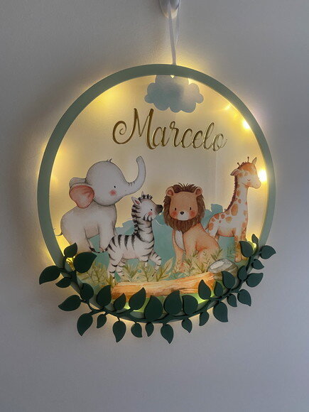 Enfeite Porta Maternidade Safari Acrílico e Espelho Led