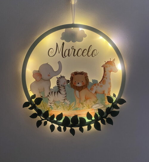 Enfeite Porta Maternidade Safari Acrílico e Espelho Led
