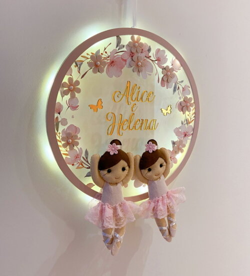 Porta Maternidade Irmãs Bailarinas Led Acrílico