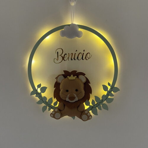 Porta Maternidade Leãozinho Led Acrílico e Espelho