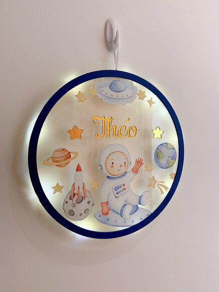 Porta Maternidade Led Astronauta Acrílico e Espelho
