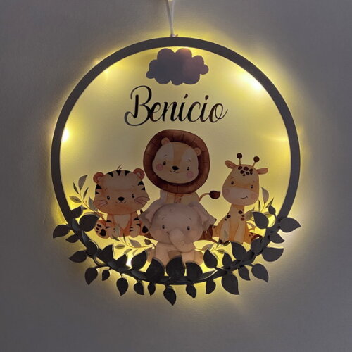 Porta Maternidade Safari Acrílico e Led