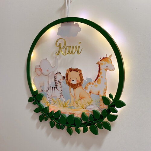 Porta Maternidade Safari Acrílico e Led