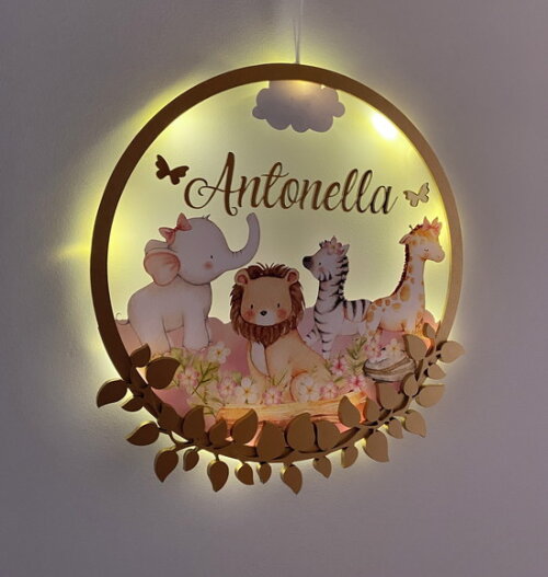 Porta Maternidade Safari Menina Acrílico e Led