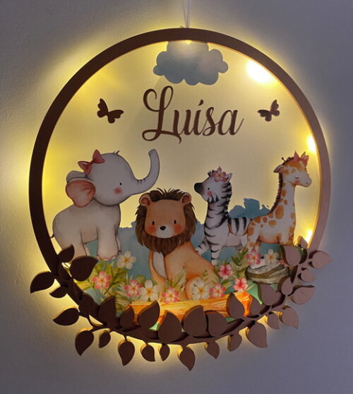Porta Maternidade Safari Menina Acrílico e Led