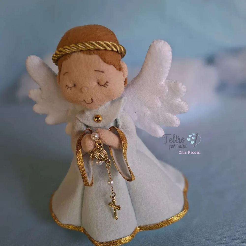 Anjinho em feltro 15 cm azul