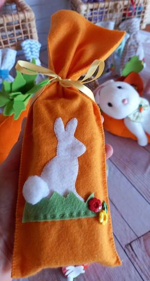 Porta Bis em Feltro Páscoa