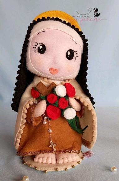 Santa Terezinha em feltro