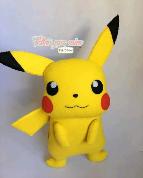 Pikachu em feltro