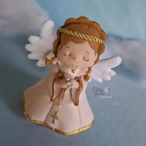 Anjinha em feltro rosa 17 cm.