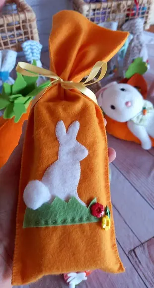 Porta Bis em Feltro Páscoa
