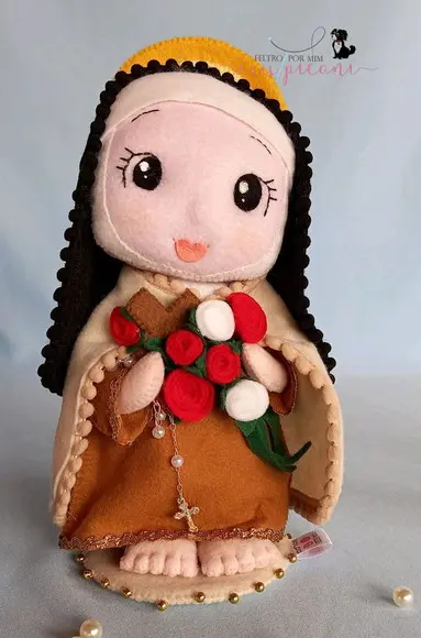 Santa Terezinha em feltro