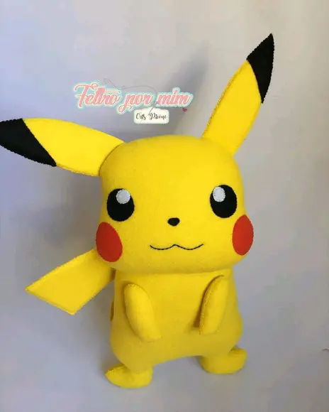 Pikachu em feltro