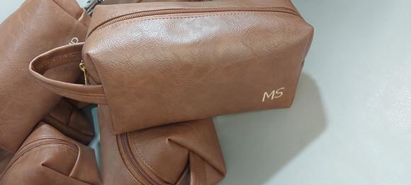 5 Necessaire em Couro Personalizada