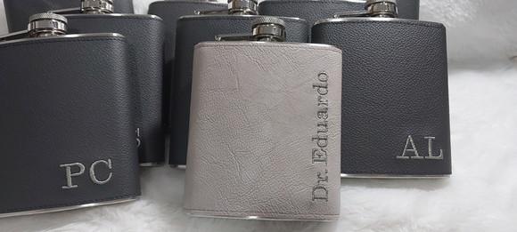 Cantil em Couro Liso Personalizado