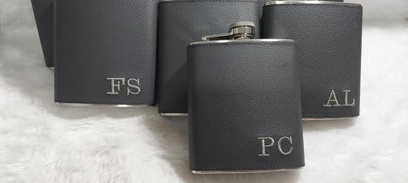 Cantil em Couro Liso Personalizado