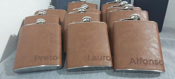 Cantil em Couro Personalizado