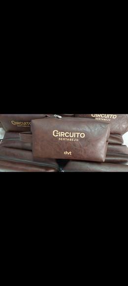 Kit Corporativo Necessaire e Cantil